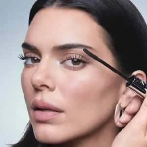 Dramatic Curl & Length Mascara for All-Day Wear - Image 3